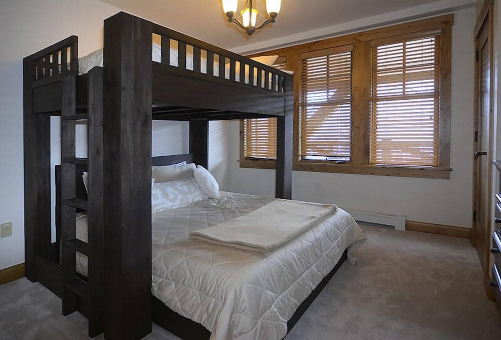 WestWall Lodge - Property Image 90