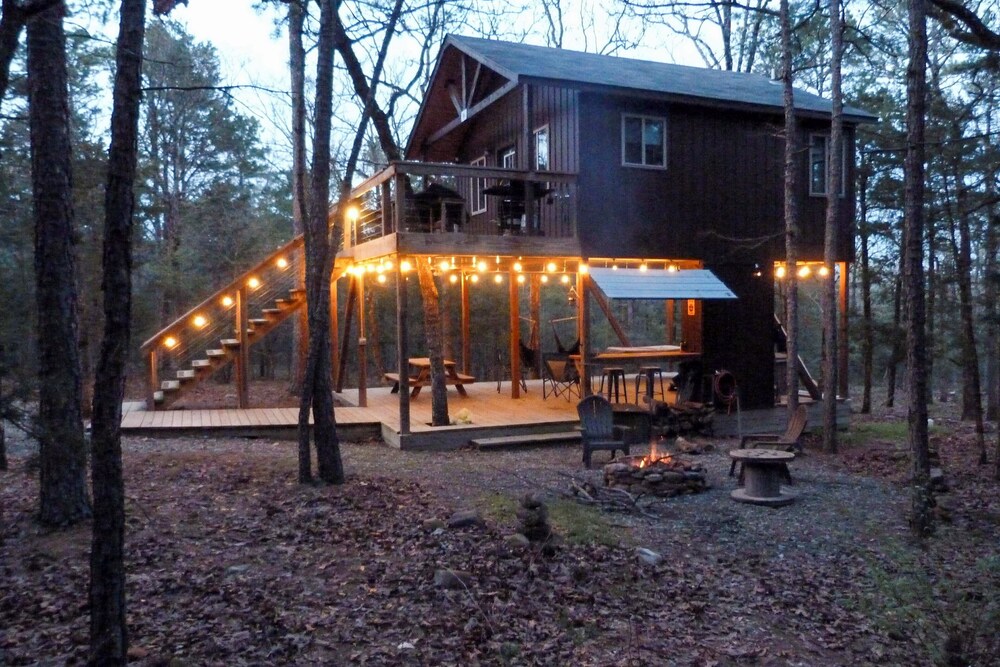 'bluebird Treehouse' Near Kiamichi Mtns w/ Hot Tub