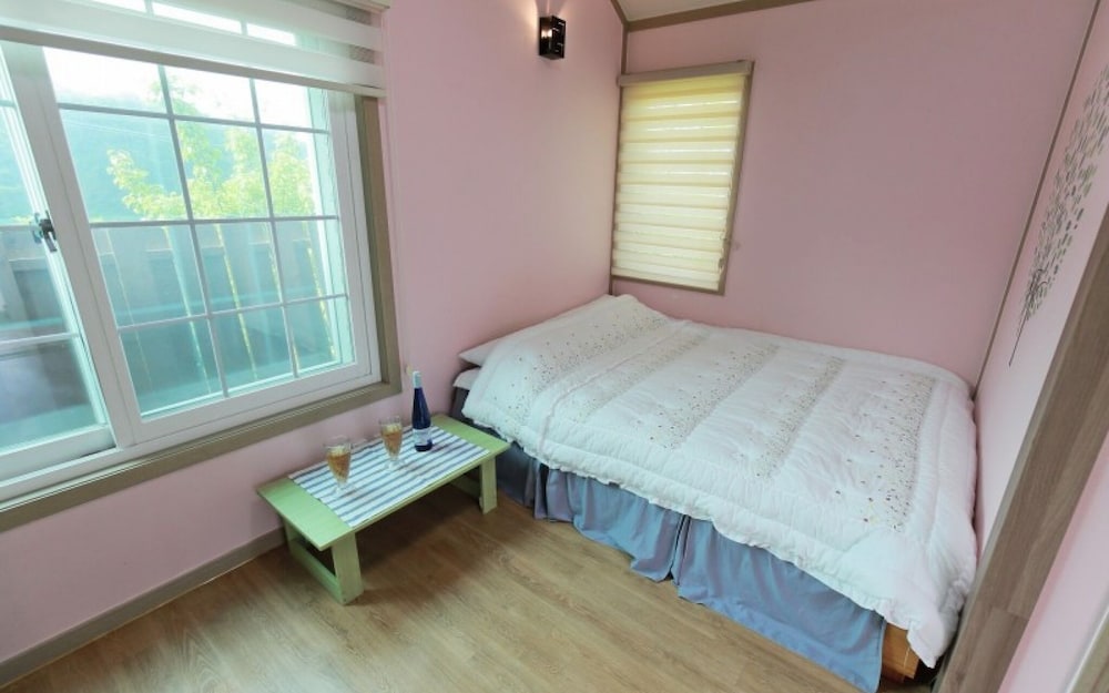 Yeongdeok Samsa Marin Village Pension view 4