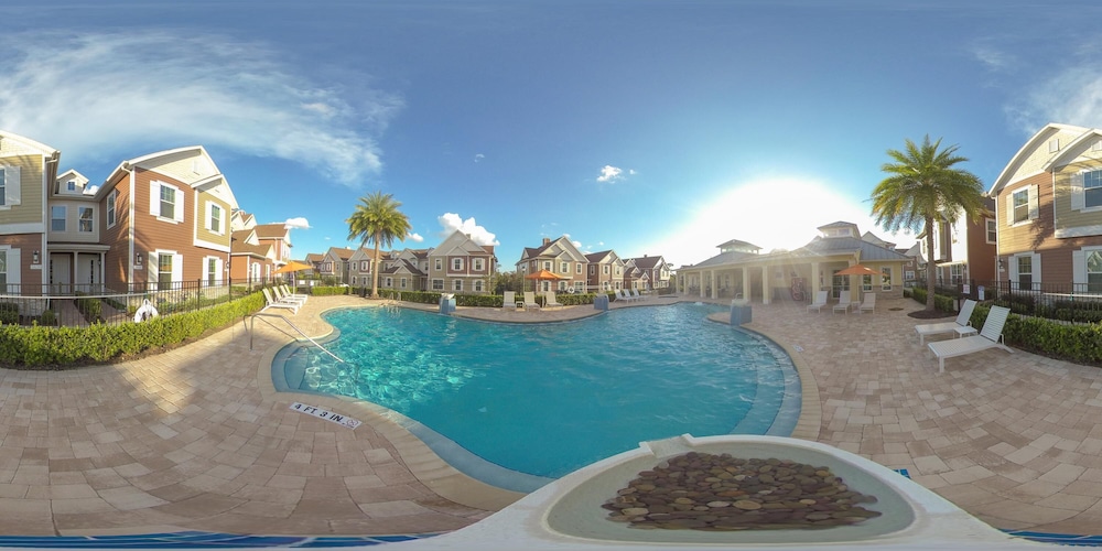 4 BR 4 BA Full Kitchen A C 5min Disneyworld