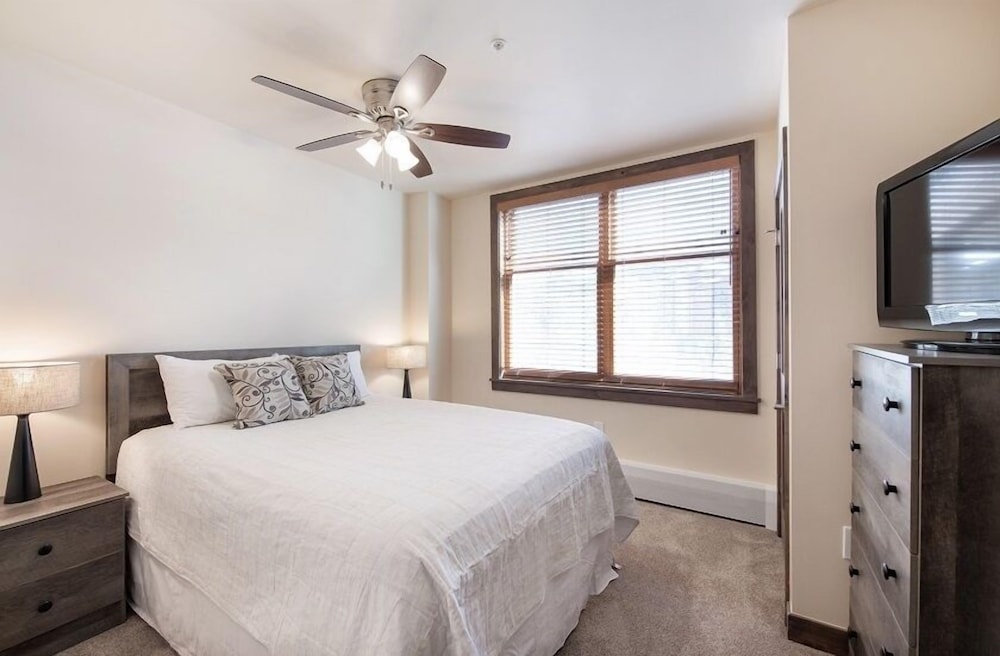 Winter Park CO Condos - Zephyr Mountain Lodge