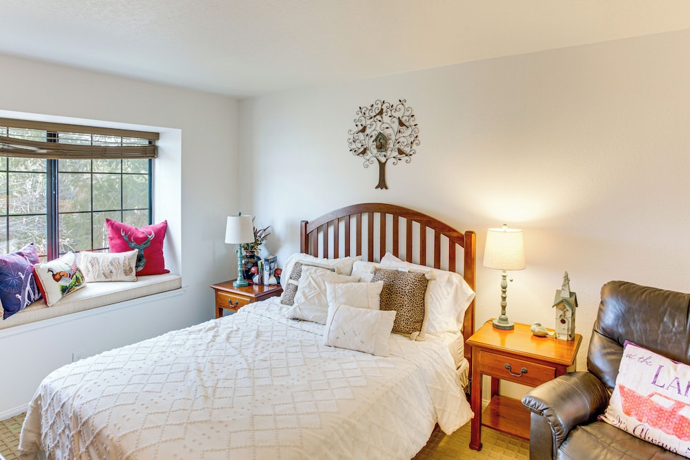 Water Views + Fireplace: Lake Arrowhead Condo