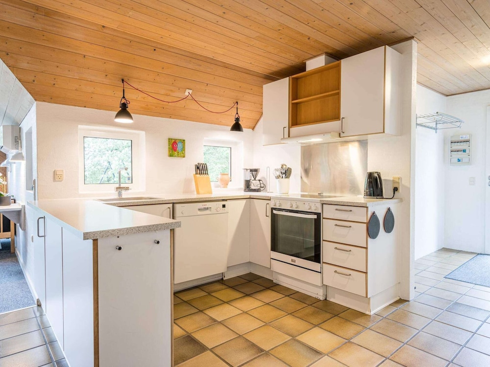 10 Person Holiday Home in Norre Nebel view 4