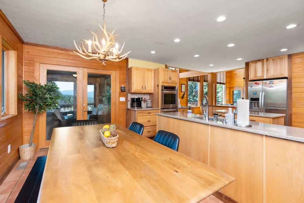 Love Afton Cabin - Family Home