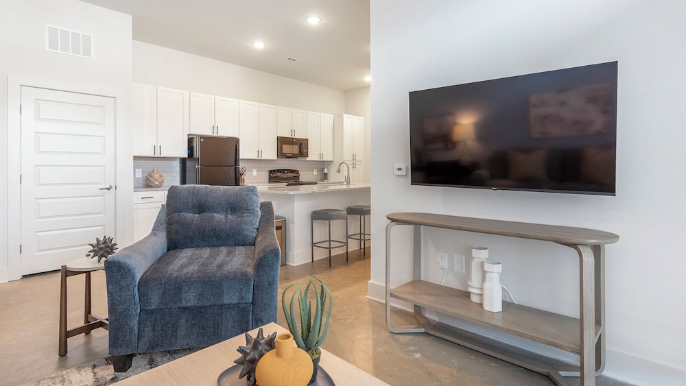 Landing Furnished Apartments - Northwest Charlotte