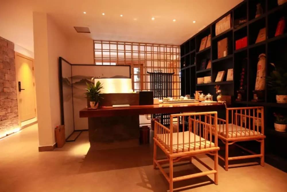 Yinlu Bedroom Fenghuang Hongqiao Shop view 3