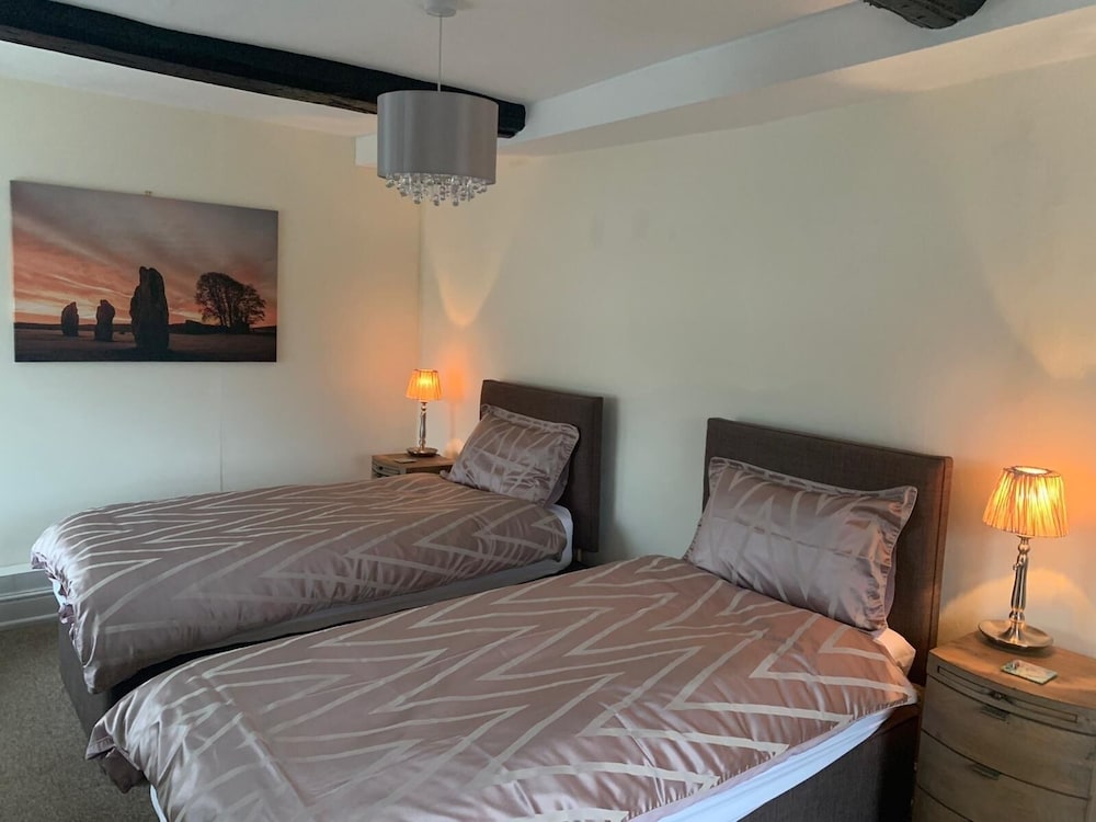 Marlborough Vacations - Silbury House - Property Image 6