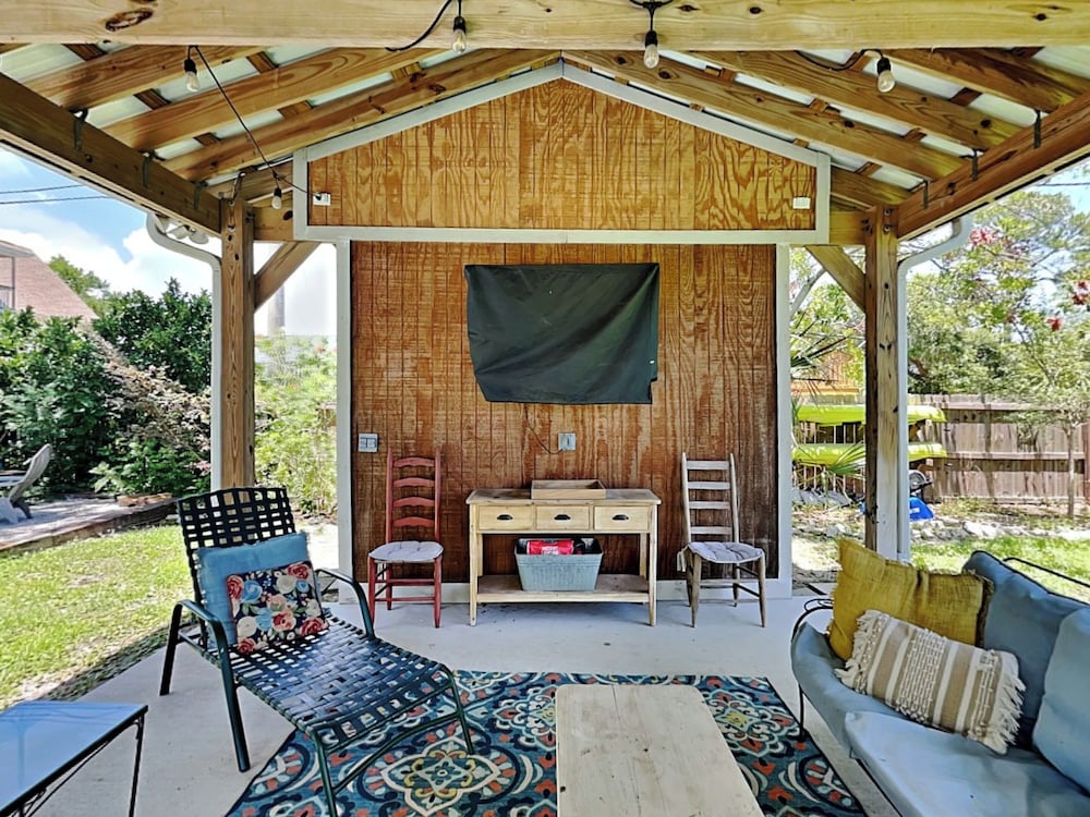 Little Blue Beach House by Tybee Vacation Rentals