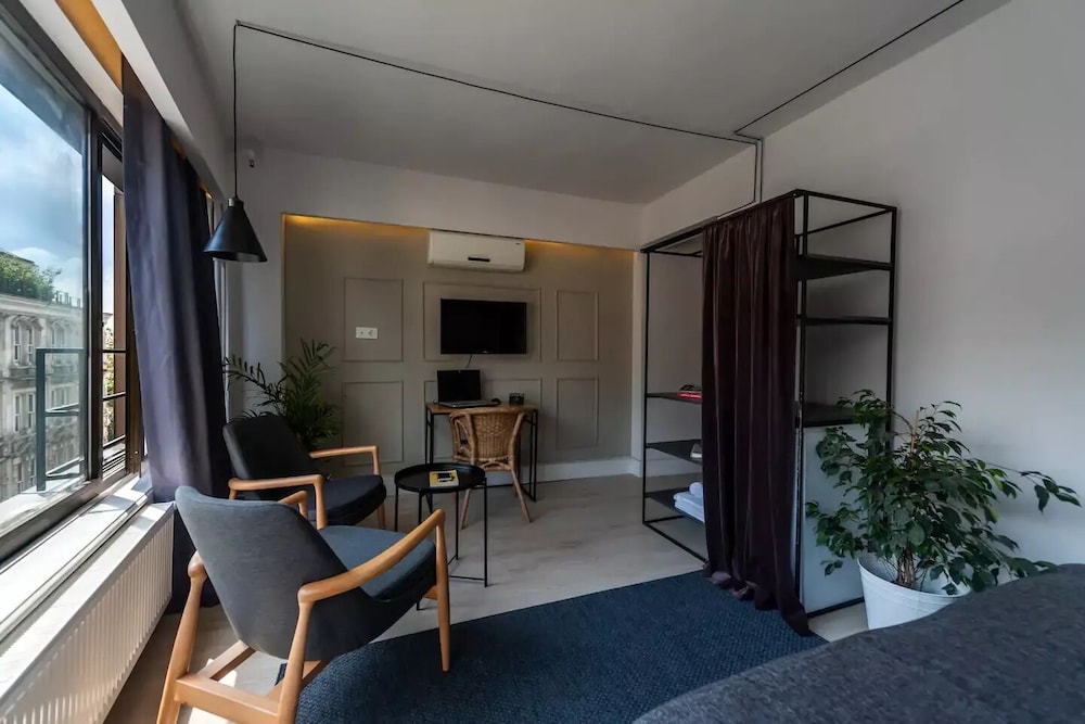 Pesa Suites