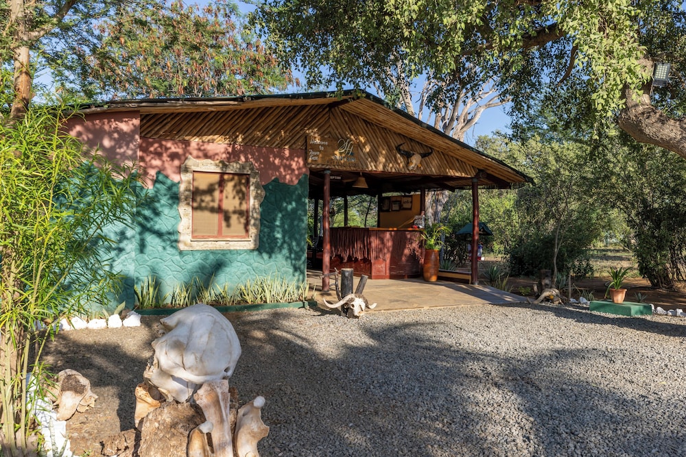 Sentrim Tsavo Lodge