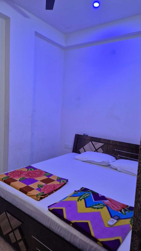 Shree Hanuman Hotel