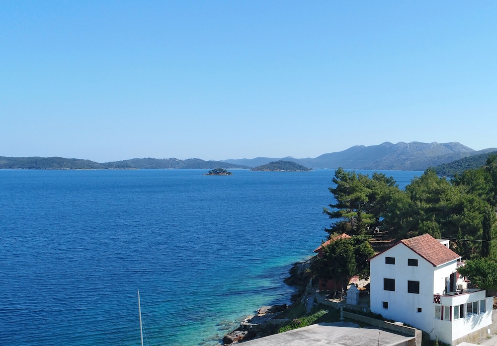 Apartment Located Directly on the Seaside, With Stunning Views and Seasight view 4