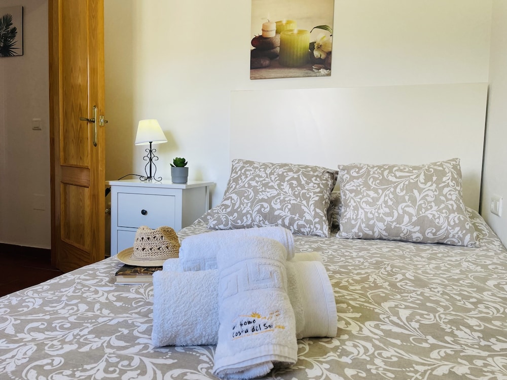 Cortijo Mira con Piscina Privada by At Home Costa