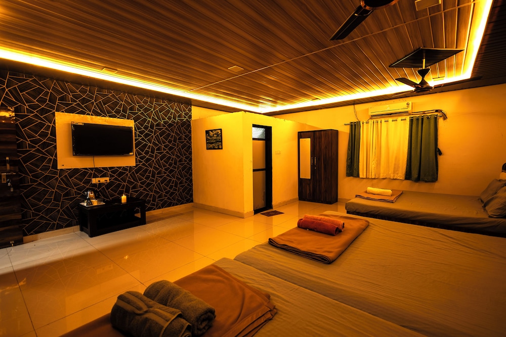 Arbor Resort