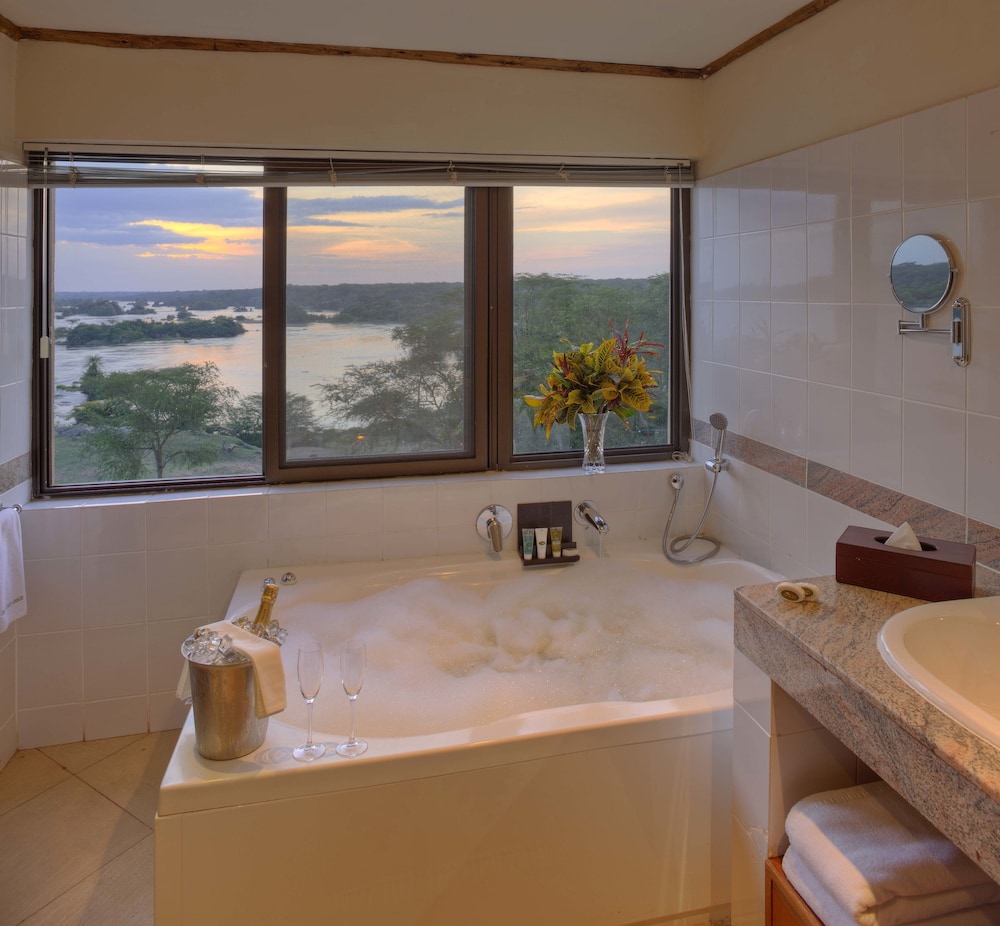 Chobe Safari Lodge | East Africa Uganda