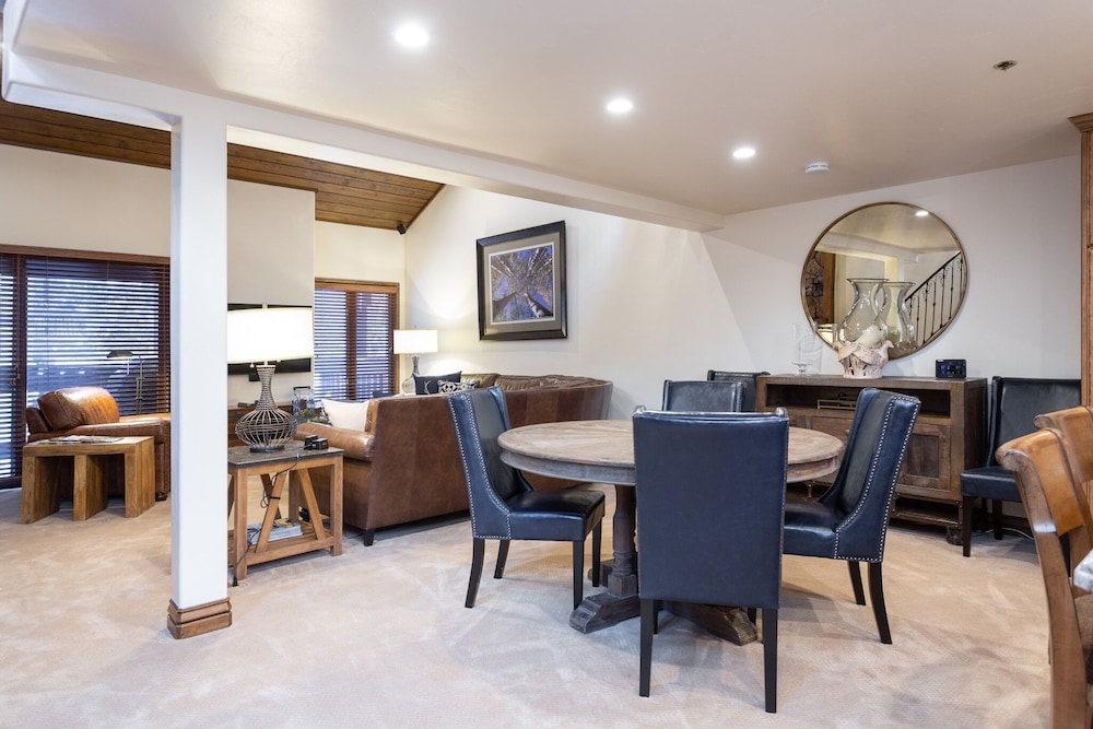 Ridgepoint at Deer Valley Resort - Three Bedroom with Hot Tub #124 3 Condo