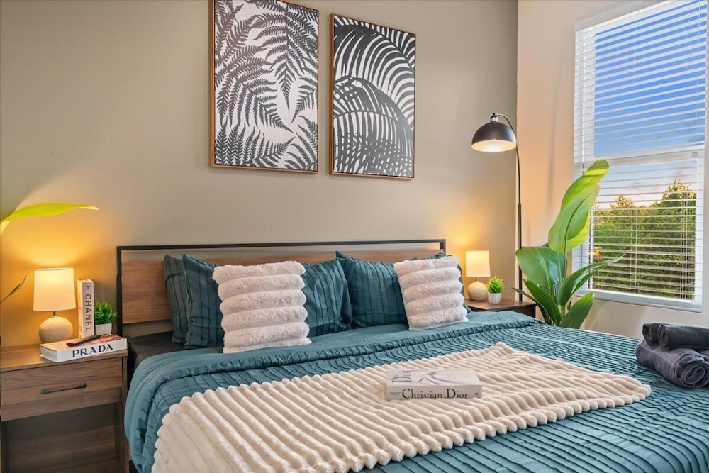 3BR King Townhouse in Uptown CLT