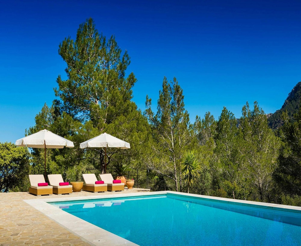 Traditional Villa With Private Pool