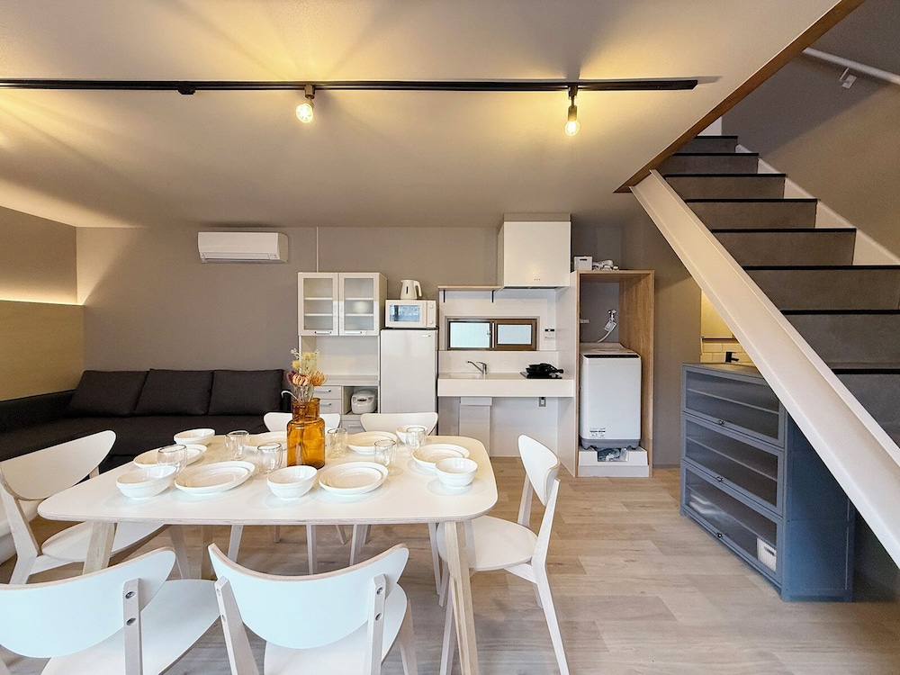 Reno bld 301