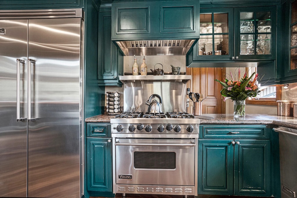 La Maconnerie at Deer Valley Resort - Four Bedroom Condo with Hot Tub #3 4 Condo