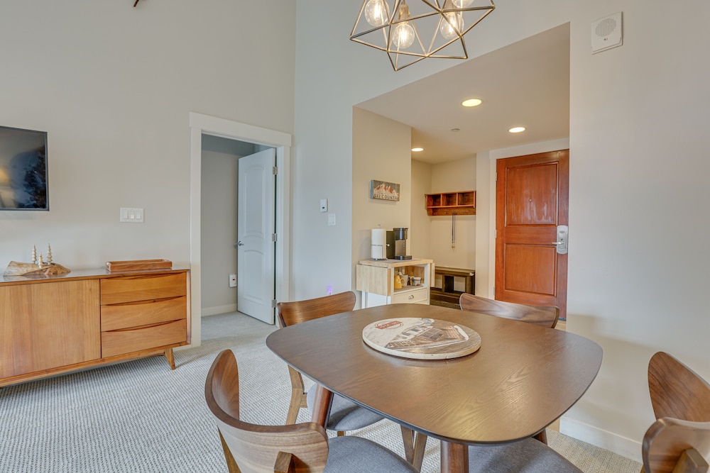 Ski-in/ski-out Winter Park Condo w/ Hot Tub Access view 4