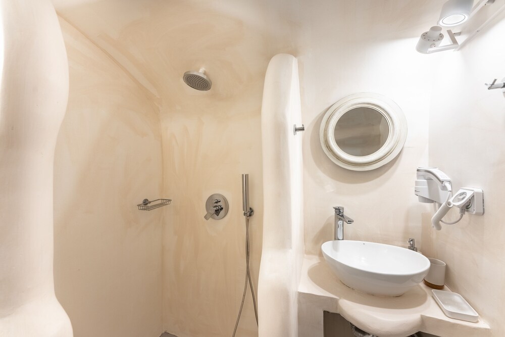 Kalamia Cave House photo 5