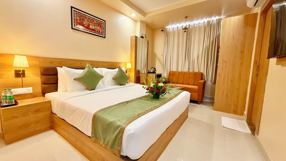 Hotel La Bella - near Sea Beach