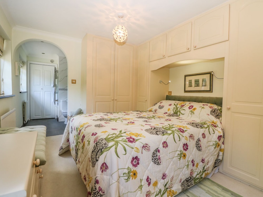 Miswells Cottages - Lake View