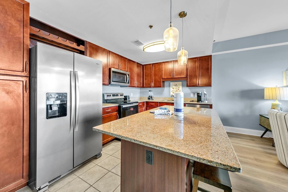 Laketown Wharf 317