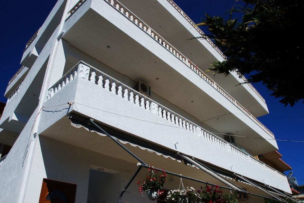 Vila Renato