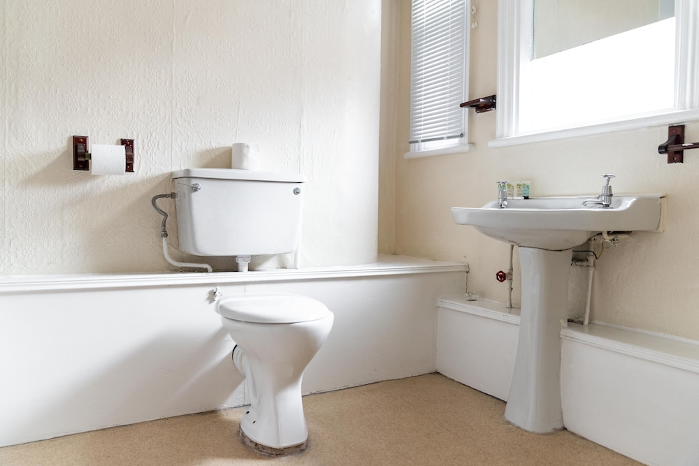 Crewe Vacations - The Royal Hotel Crewe, A BRILLIANT Collection - Property Image 2