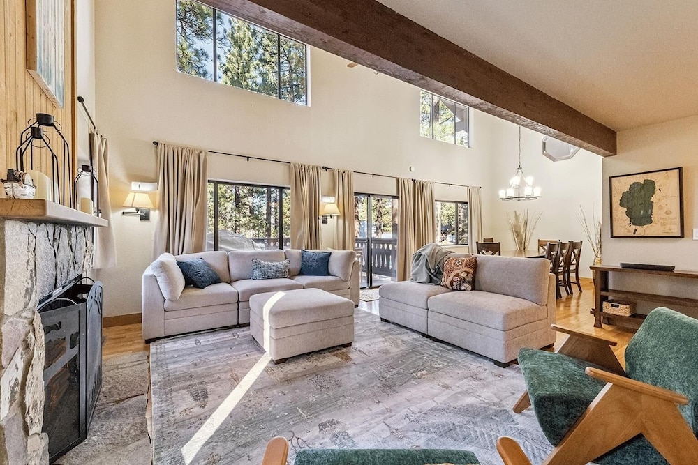 1192 Timber Lane 4 Bedroom Home