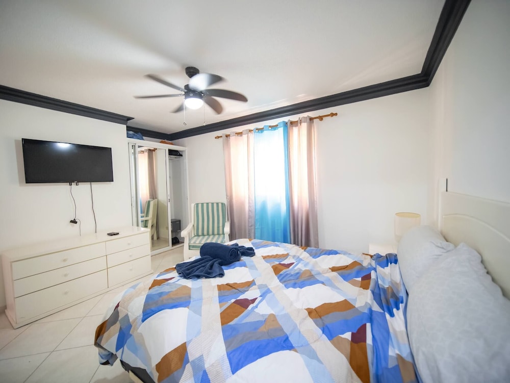 Garden Condos 7 - Central Apartment in Strip!