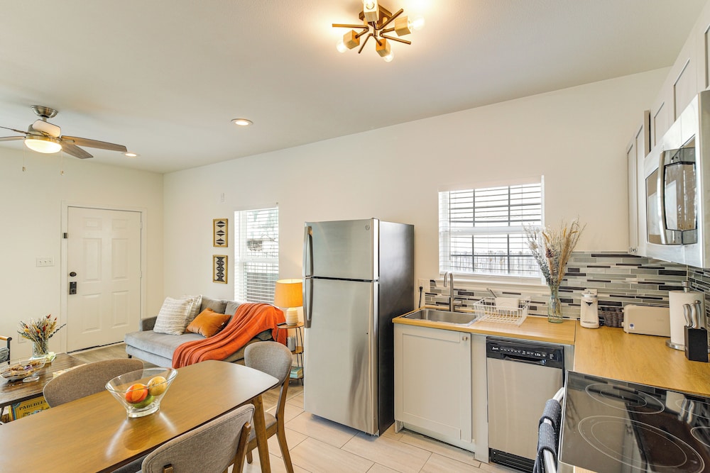 Light Rail Access & Skyline View! Modern HTX Home