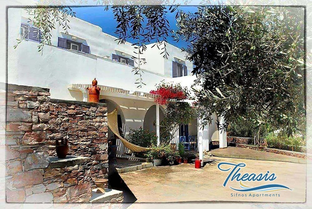 Theasis Sifnos Apatments