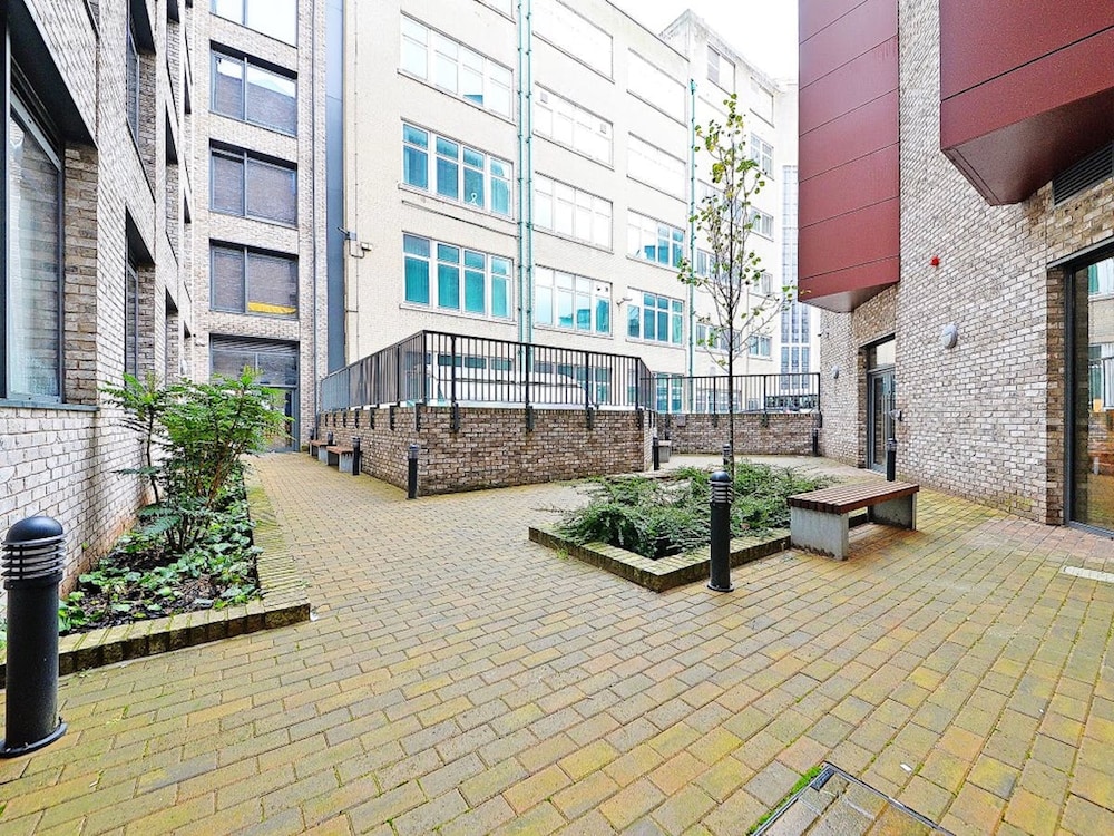Lovely Studios STUDENTS Only LIVERPOOL view 5