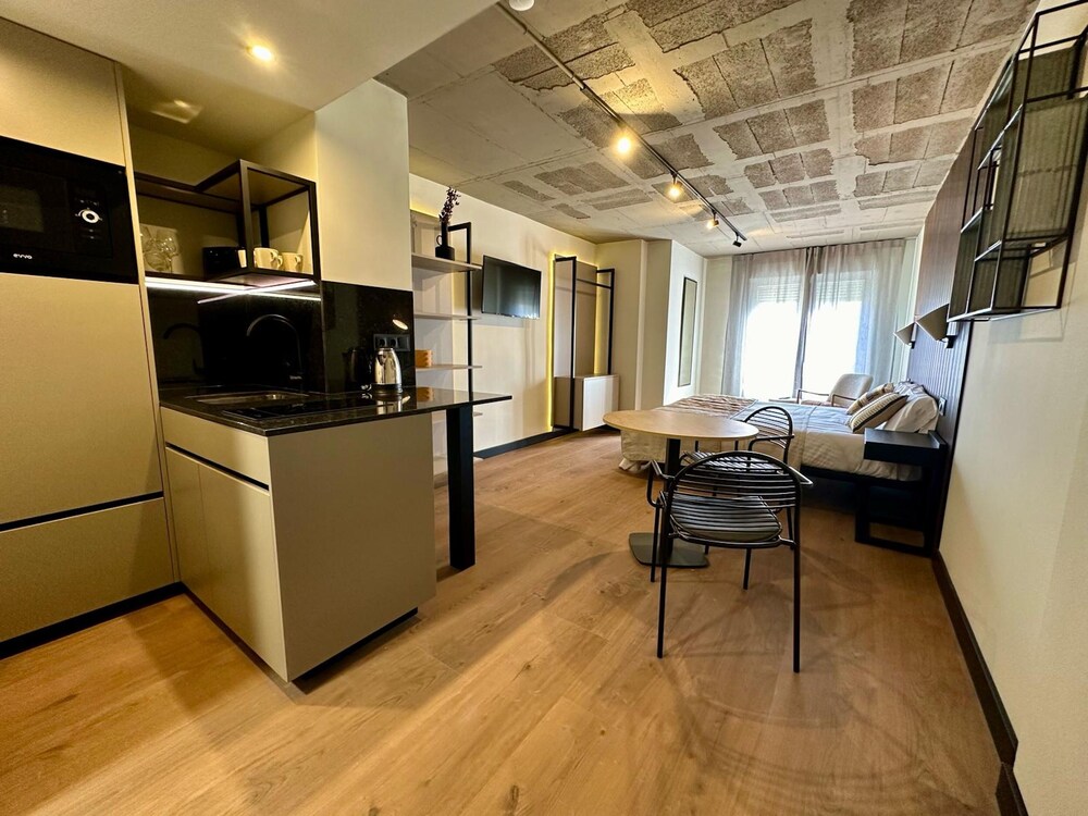 Holidays2Malaga Bubu Apartments
