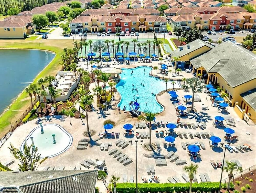 Paradise 4Bd w Private Pool Waterpark 8951