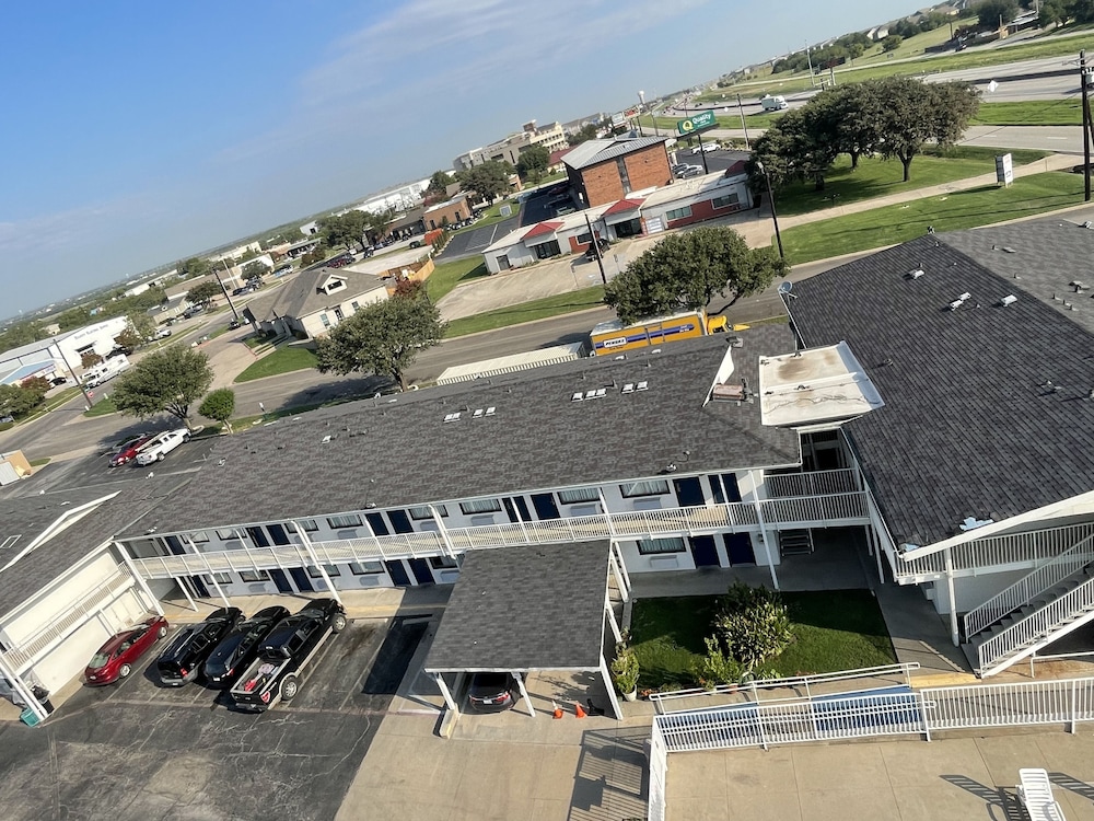 Motel 6 Denton, TX - UNT