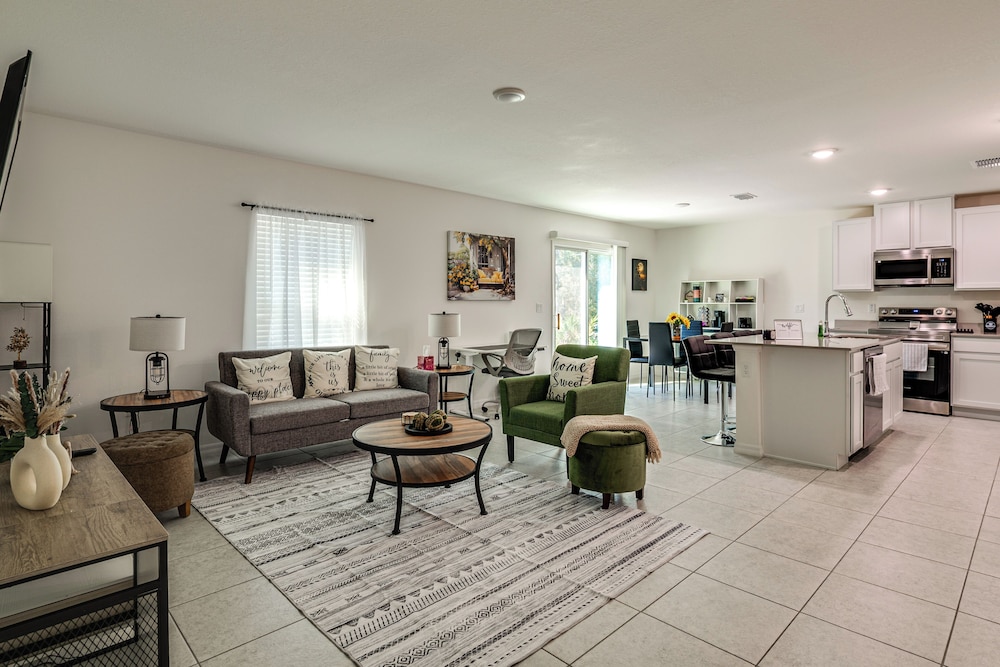 Tranquil Getaway w/ Spacious Yard in Brooksville!