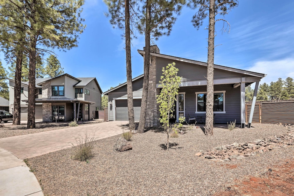 Luxe Home w/ Furnished Patio < 3 Mi to Nau! view 3