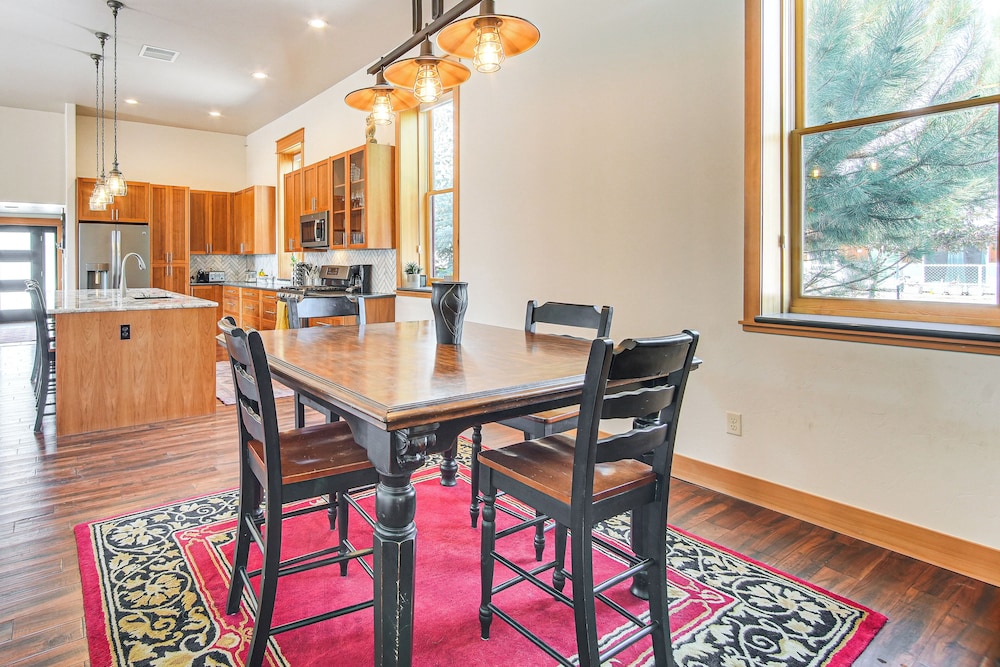 Divine Salida Stay: Walkable Location Near Dtwn!