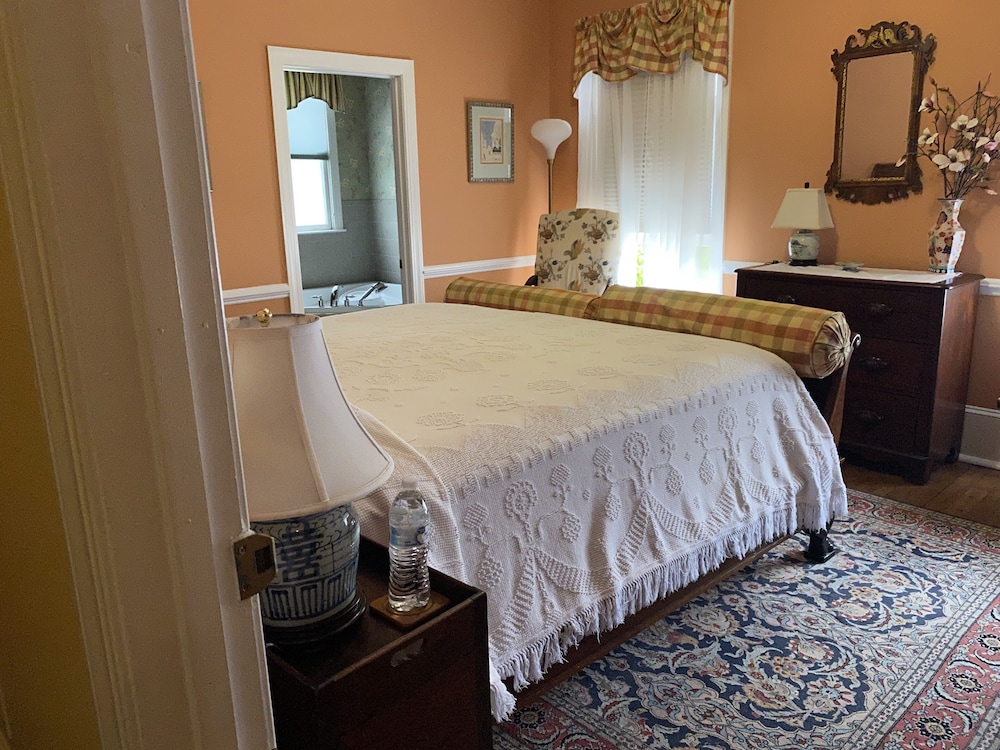 New Bern Vacations - Hanna House Bed  Breakfast - Property Image 17