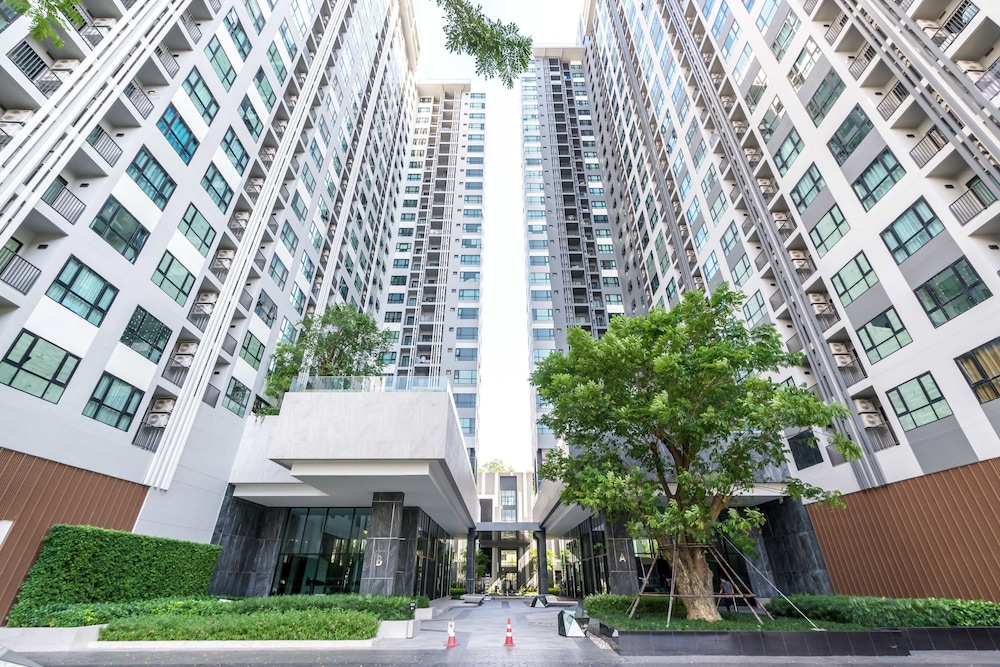 The Base Central Pattaya by Favstay