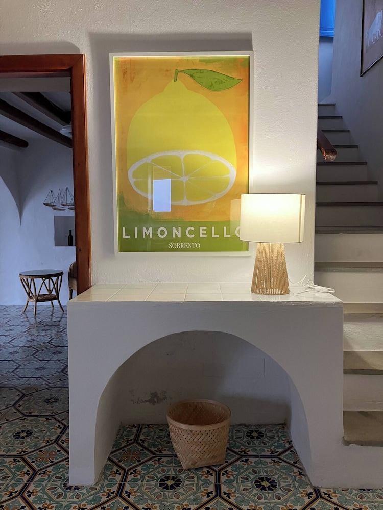 Casa Bacco, Capistello