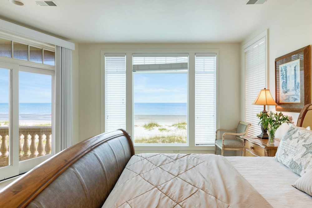 11 Singleton Beach by Avantstay Oceanfront Retreat w/ Private Pool + Boardwalk Near Hilton Head Hotspots