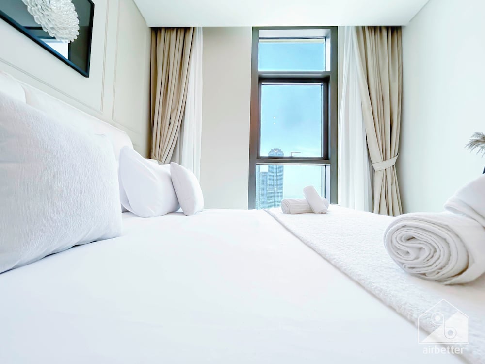 2B With Stunning Burj Views at Burj Crown