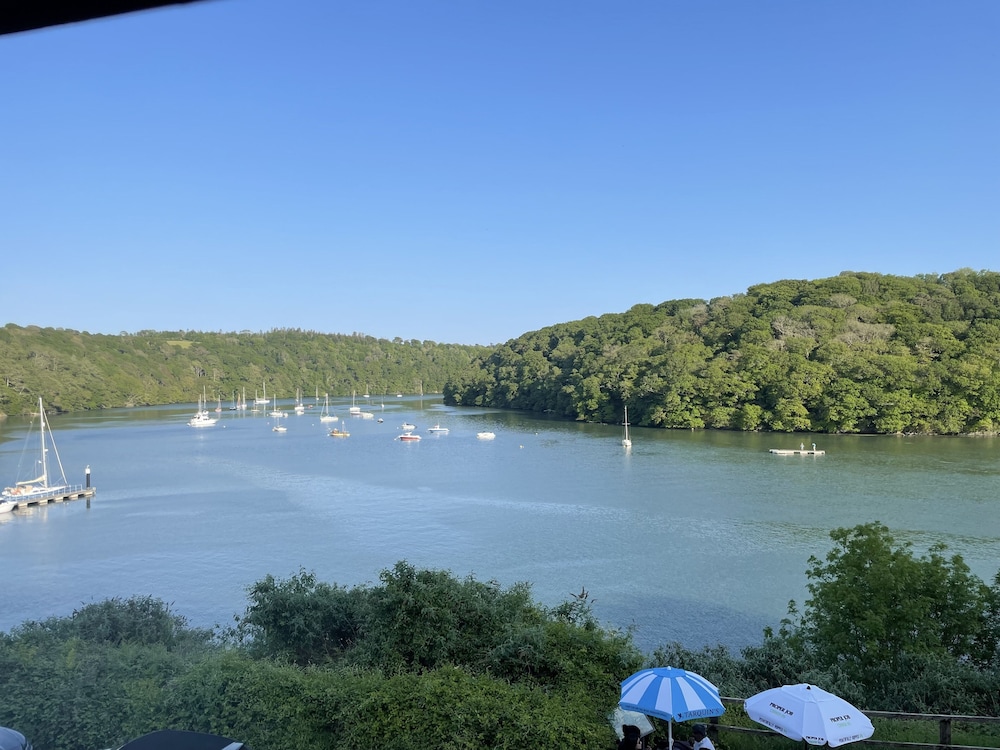 4 Trenhaile Terrace