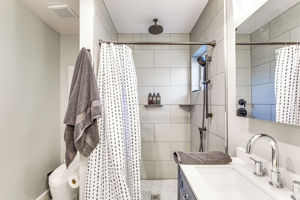 2 Mi to Mission Valley: Chic Home w/ Patio!