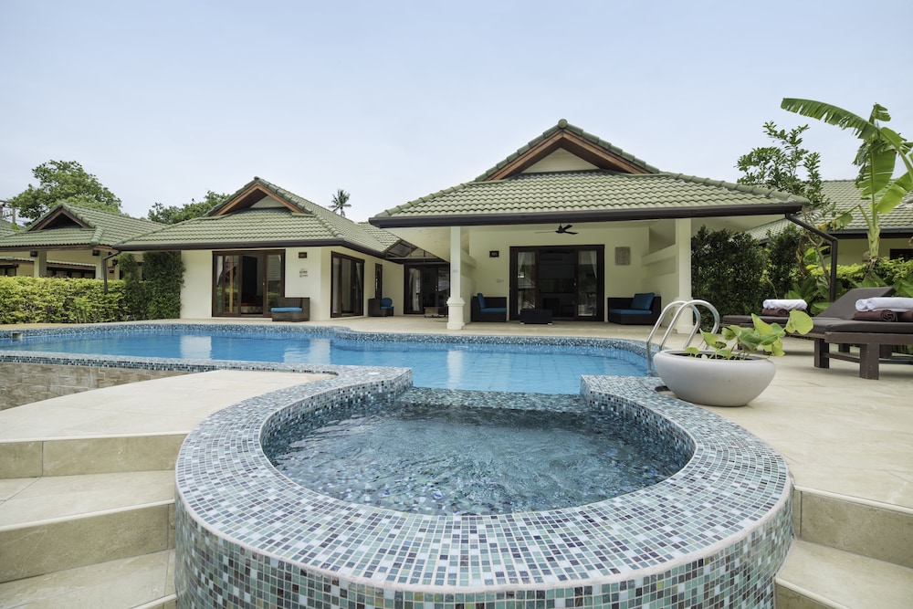 Idyllic Samui Beach Villa Resort